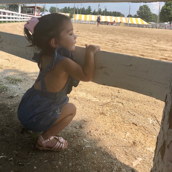 Meet your Posher, Shannon - Picture 3 of 3